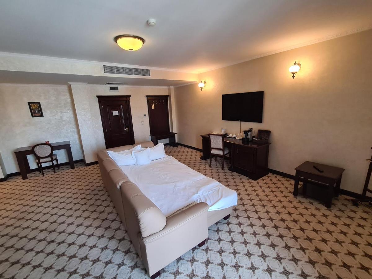 Golden House Hotel 4*