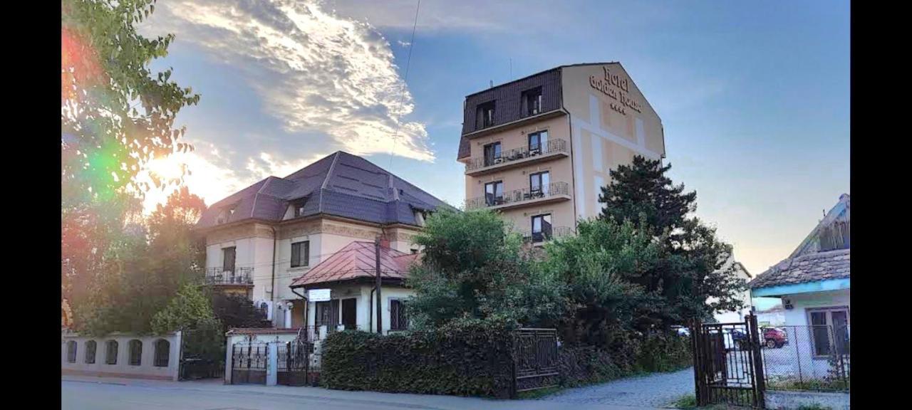 Golden House Hotel 4*
